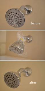 Bad Putzen So Reinigst Du Dusche Badewanne Und Waschbecken Haushaltsreinigungstipps Fruhjahrsputz Tipps Tipps Fur Die Hausreinigung