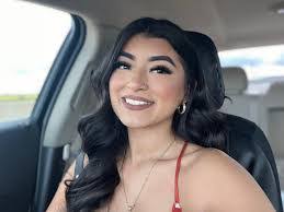 Monica Flores's Instagram, Twitter & Facebook