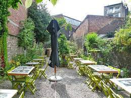restaurant cote cour cote jardin a liege outdoor decor patio outdoor