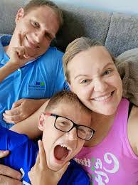 Sarah Hulbert's Instagram, Twitter & Facebook