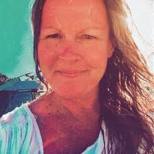 Are there fun adult evening dance or fitness classes in Yeppoon?