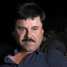 El chapo, kokaini sınırdan daha hızlı geçirme konusunda pablo escobar'a verdiği sözü tutmalı veya vaadini devlet, el chapo'nun yakalanması için ödül konulduğunu açıklar. El Chapo Drug Kingpin Joaquin Guzman Appears In Rare Prison Video World News Sky News