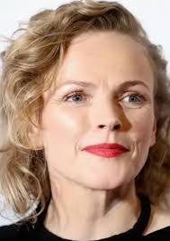 Maxine Pike's Instagram, Twitter & Facebook