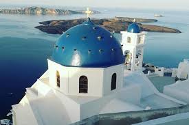 L'isola fu devastata da un terremoto nel 1956, oggi ricostruita per accogliere un gran numero di turisti. Esplora L Isola Di Santorini In Un Tour Privato Di Un Intera Giornata 2021