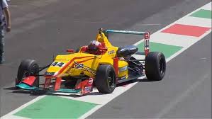 When the crash happened, earnhardt was a solid third. F2000 Italian Trophy 2019 Race 1 Autodromo Del Mugello Last Lap Leaders Big Crash Red Flag Rnw Racingnewsworldwide Com Your Latest Racing News
