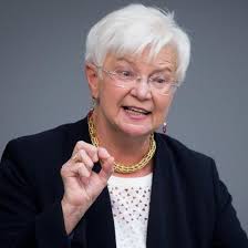 Bundestagsdebatte im Live-Ticker +++: Hasselfeldt spricht im Bundestag über  Seehofer und Merkel