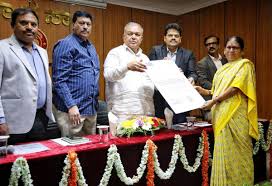 KSRTC disburses compensation to dependants of employees who died due to  accidents and medical causes - The Hindu