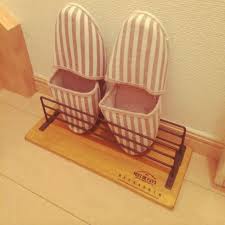 玄関 入り口 スリッパホルダー スリッパ立てdiy スリッパスタンド スリッパ収納 などのインテリア実例 2014 09 16 20 47 39 roomclip ルームクリップ スリッパ収納 収納 アイデア 玄関 インテリア 100均