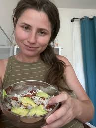 Black beans, yellow rice, avocado with sweet chili sauce 😋