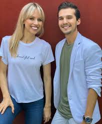 Guillermo aponte mille, conocido como memo aponte, es un actor de doblaje y conductor de televisión mexicano de 26 años de edad. Memo Aponte On Twitter Hoy Nuevo Doblaje De Disni Con Hollyradio Esperenlo