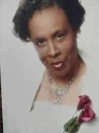 Lela Hunt's Instagram, Twitter & Facebook