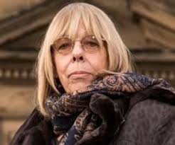 Frances de la tour is an english actor. Frances De La Tour Biography Facts Childhood Family Life Achievements