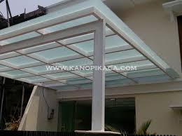Selain itu pemasangan kanopi dirumah pun akan memberikan kesan simpel dan elegan namun tetap. Kanopi Kaca Tempered Laminated Minimalis Untuk Carport Garasi Teras 021 732 2190
