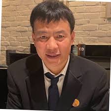 Every year before Christmas my wife and I with our close friends go out to  feed the homeless as well as give them socks , lotions , toothbrushes,  toothpaste , combs ,