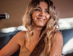 Madeline Hutchison's Instagram, Twitter & Facebook