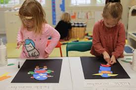 These kindergarten activities are the best at letting kids interact, play, move, and work with important learning. Ten Fun Ways To Use A Flannel Board Teach Preschool
