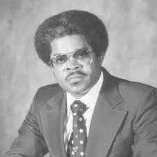 Oliver Wells's Instagram, Twitter & Facebook