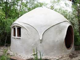 La Kerterre Une Maison Economique Et Ecologique En 2020 Kerterre Maison Habitat
