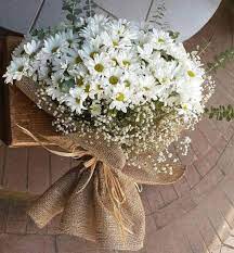 So often we think that we need a reason to send flowers to our loved ones, or a friend, or a relative we haven't seen in a if you would like to send another kind of flower, visit our send roses section to find the most popular flowers for valentine's day. Thank U Next Liskook Daisy Flower Arrangements Flower Arrangements Boquette Flowers
