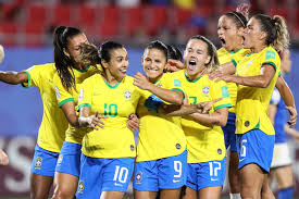 El extremo de la selección brasileña no podrá afrontar la definición por el título de la copa américa en el maracaná por una molestia muscular, anunció la confederación brasileña de fútbol (cbf). El Modelo Made In Spain De La Canarinha Suma Patrocin
