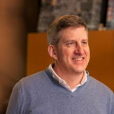 Laurie Pfarr's Instagram, Twitter & Facebook