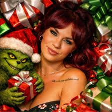 Does anyone know if it is easy to get an office/administrator job whilst