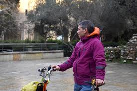 Ernest Vidal: “Molta gent no fa el pas de començar a anar en bici per la  inseguretat que provoquen els cotxes”