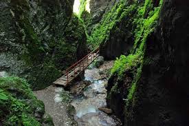 Vila canionul 7 scari este o marca inregistrata osim cu toate drepturile rezervate, va rugam nu faceti confuzie cu vila 7 scari, nu avem nimic in comun, va multumim. Canionul 7 Scari Brasov Brasov Outdoor Structures Outdoor