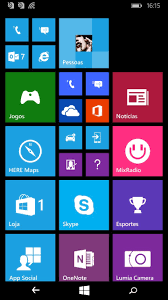Telemóveis e dispositivos que podem fazer a atualização de versão para o windows 10: Nokia Lumia 730 Tudocelular Com Review Tudocelular Com