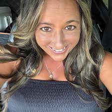 Pleased scroll all the way to the end to see what this morning looked like.  People post their #dayafterbey go see @beyonce with the people you love  most or some bitch from