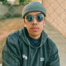 Jesse Barrera's Instagram, Twitter & Facebook