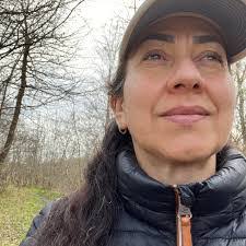 Iris Nielsen's Instagram, Twitter & Facebook