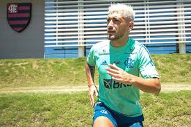 Giorgian de arrascaeta plays the position midfield, is 27 years old and 172cm tall, weights 67kg. Em Acordo Com O Clube E Ceni Arrascaeta Se Reapresentara Ao Flamengo Na Terca Feira Lance