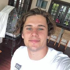 Chris Stagner's Instagram, Twitter & Facebook