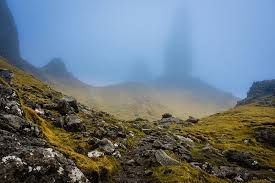 Für die umsetzung wurden materialien aus der umgebung verwendet. Bild Des Monats Der Alte Mann Von Storr Ein Fruhling In Schottland Landschaftsfotograf David Koster
