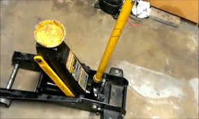 Every hydraulic jack has six main components: How To Fill A Hydraulic Floor Jack With Oil Vehicle Jacks