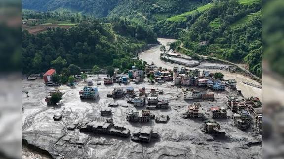 Nepal Flood: नेपाल में एक और जलप्रलय! कभी भी फट सकती है यह झील, चीन के सीक्रेट संदेश से मचा हड़कंप - News18 हिंदी