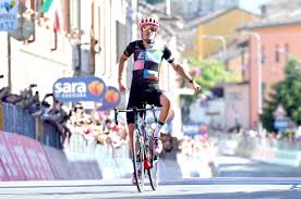 Alberto bettiol took a fine stage win following a breakaway as egan bernal enjoyed a more comfortable day in the pink jersey at the giro d'italia. Jpupl4megmcvtm