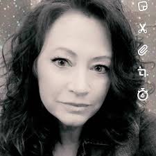 Margo Hull (@Marguinia)