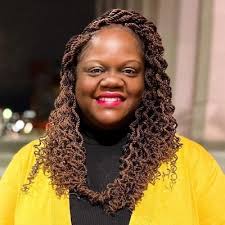 Leah Webb's Instagram, Twitter & Facebook