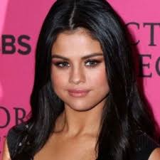 Mona Swift (@MonaSwift3)