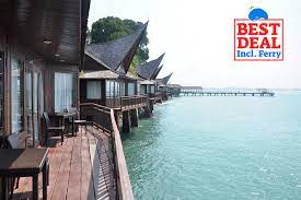 Batam view beach resort konukları ayrıca işletmedeki havuz ve kahvaltı hizmetlerinden yararlanabilir. Batam Batam View Beach Resort Ferry Discount Offer Promotion Weekendgowhere