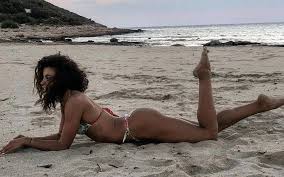 Jun 07, 2021 · ένα γυναικείο punk συγκρότημα νεαρών μουσουλμάνων γυναικών στο λονδίνο, με τίτλο we are lady parts, είναι το θέμα. Eirhnh Papadopoyloy Newsbeast