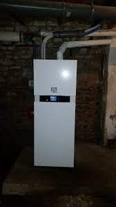 Le gestionnaire d'énergie intelligent hybrid pro control sélectionne automatiquement le mode de fonctionnement le plus favorable. Installation Proactif Viessmann Pompe A Chaleur Pac Hybride Air Eay Gaz Condensation Viessmann A Courcelles 45 Courcelles 45 Ets A Ciret Chauffage Plomberie