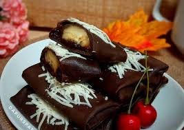 Membuat isi coklat kue dadar gulung : Cara Muda Membuat Persiapan Makanan Enak Dadar Gulung Coklat Pisang