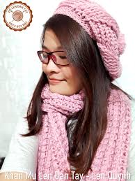 Khăn len đan tay vặn thừng cách điệu