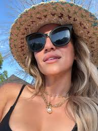 Erica Bennett-Chicago Based Content Creator (@_very_erica_) • Threads, Say  more