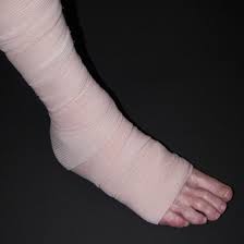 Swollen feet and ankles don't have to ruin the fun when you arrive at your destination. Traveling With A Swollen Ankle