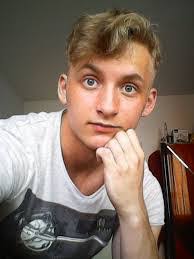 Daniel Gresl's Instagram, Twitter & Facebook