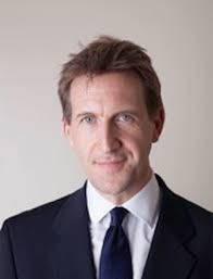 Barnsley's Best Garden: Andrew forced to switch his tools